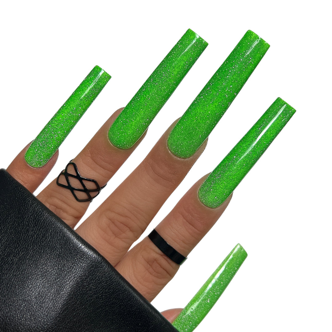 GEL POLISH- 120 RESTING GRINCH FACE