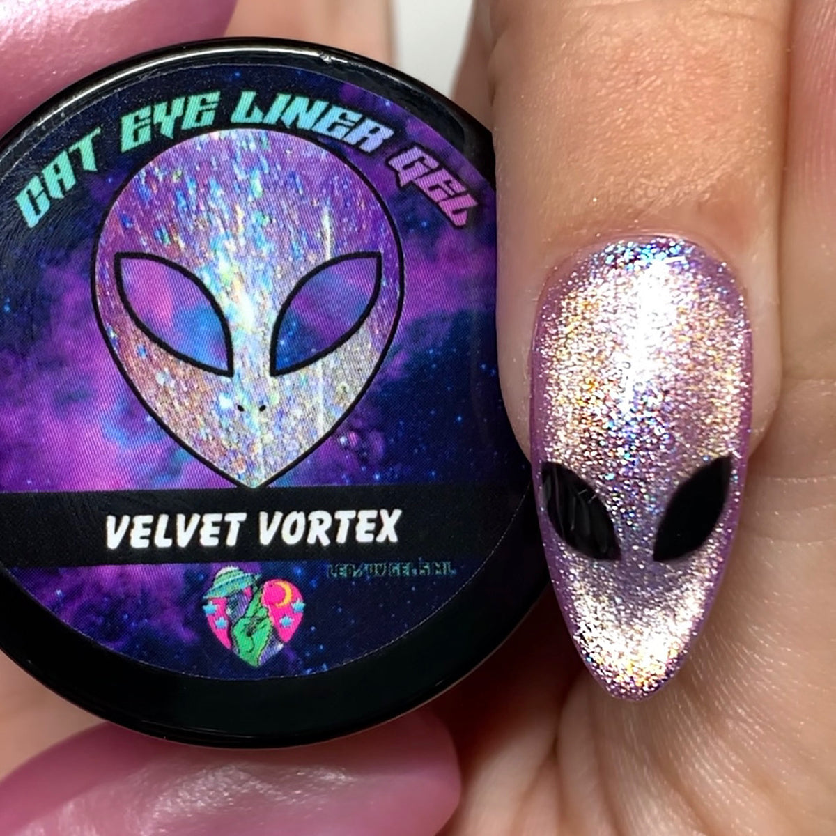 CAT EYE LINER GEL - VELVET VORTEX