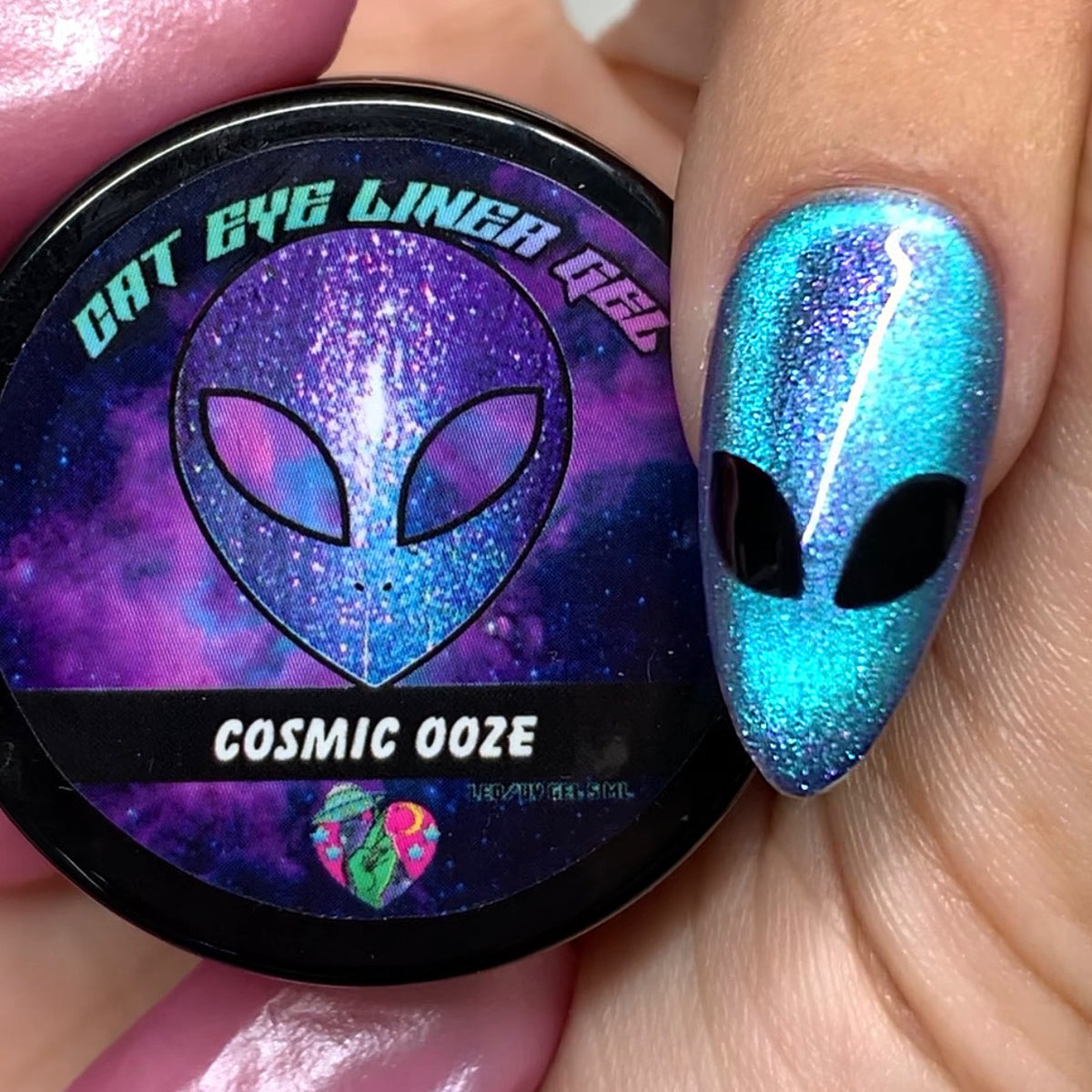 CAT EYE LINER GEL - COSMIC OOZE
