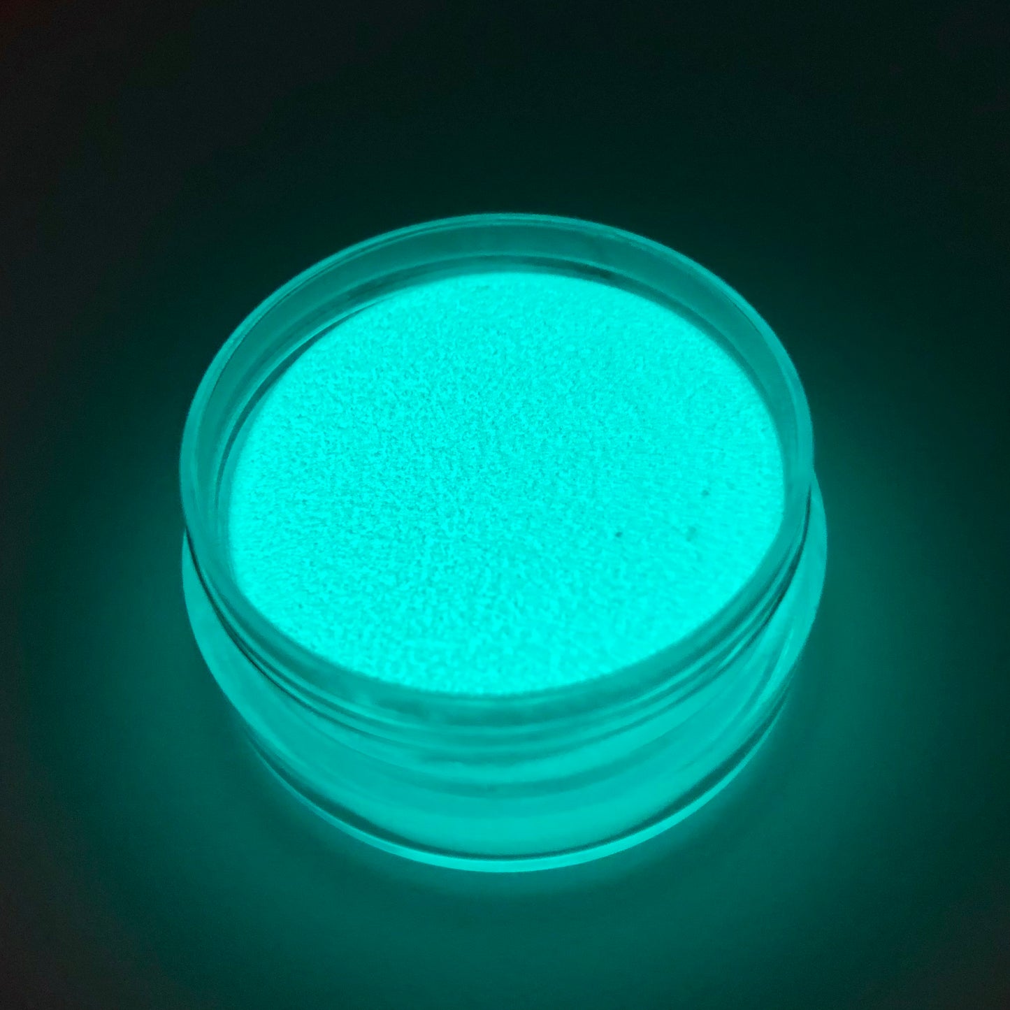 GLOW PIGMENT- #2 CLEAR TO AQUA